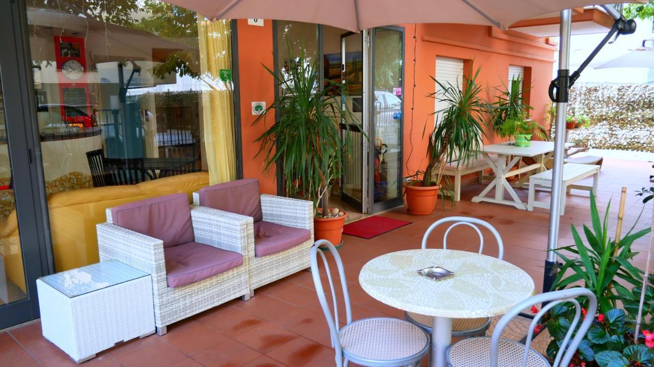 Hotel Frida Rimini Exterior foto