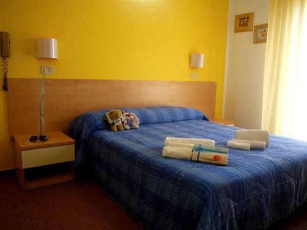 Hotel Frida Rimini Exterior foto